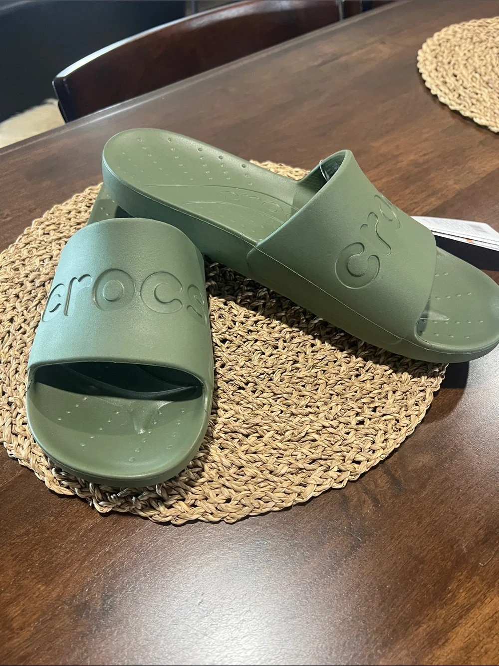 New CROCS Men’s ' Slide Sandals in Army Olive Green